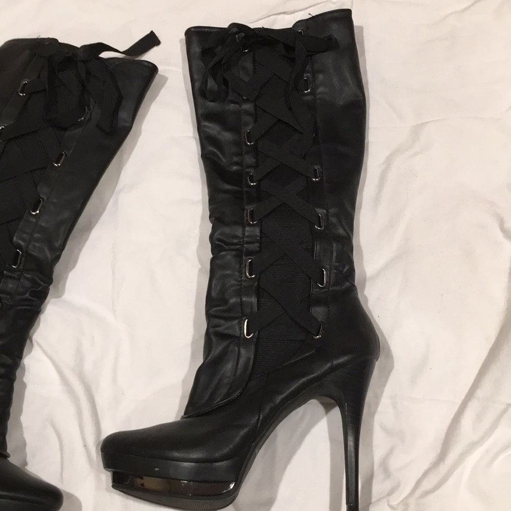 Super hot lace up boots